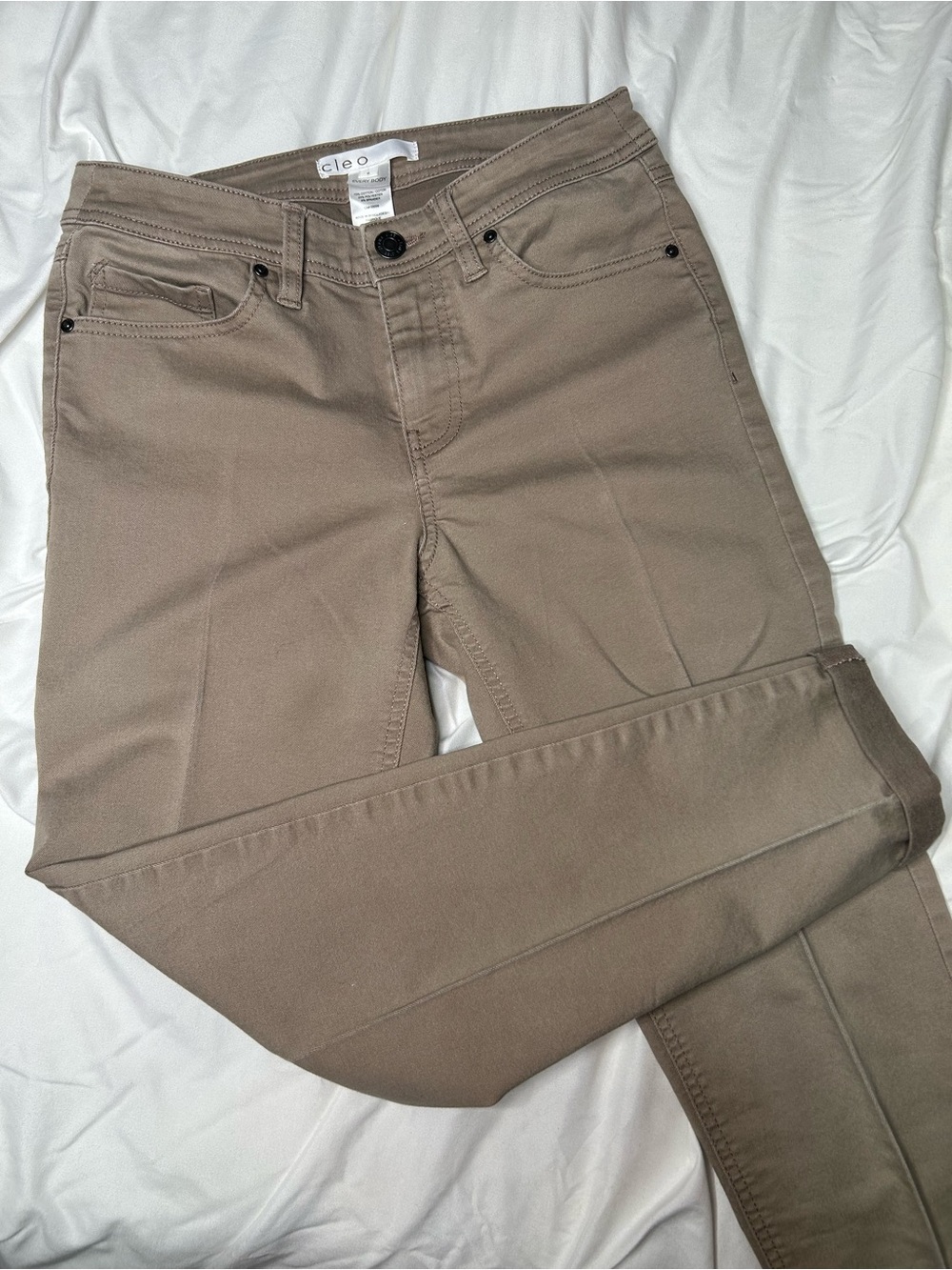 CLEO Khaki Taupe Slim Fit Cropped Ankle Jeans — Size 0